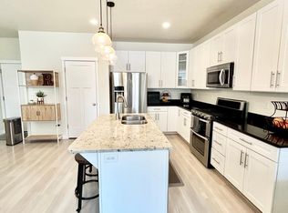 14929 S Thunder Horse Ln, Bluffdale, UT 84065