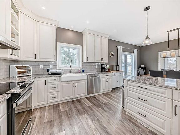 5th image of 430062 E Range Rd #252