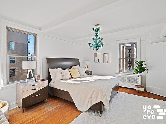 3rd image of 12 W 96th St APT 15C