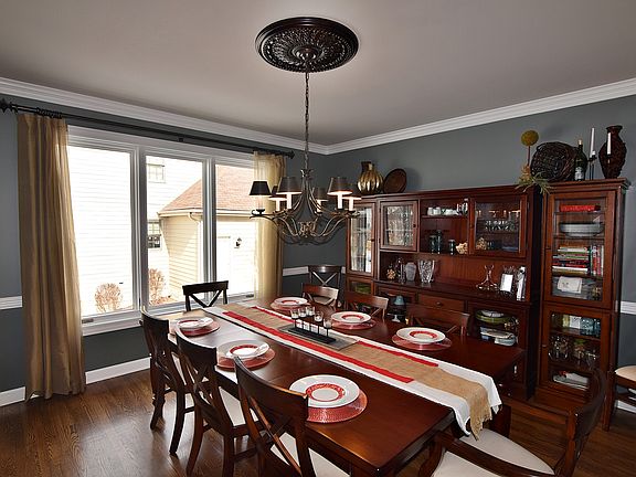 2nd image of 838 Farm Dr