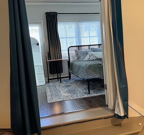 4th image of 829 Hayes St