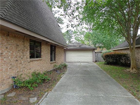 2nd image of 2322 Brookdale Dr