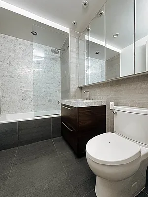 Rented by Artur Gutman, LREB | media 35