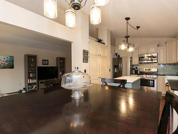 2nd image of 3308 Sunset Lake Dr