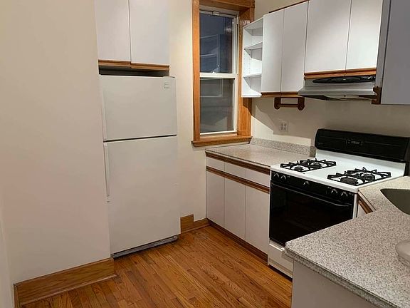 4th image of 481 12th St #1L