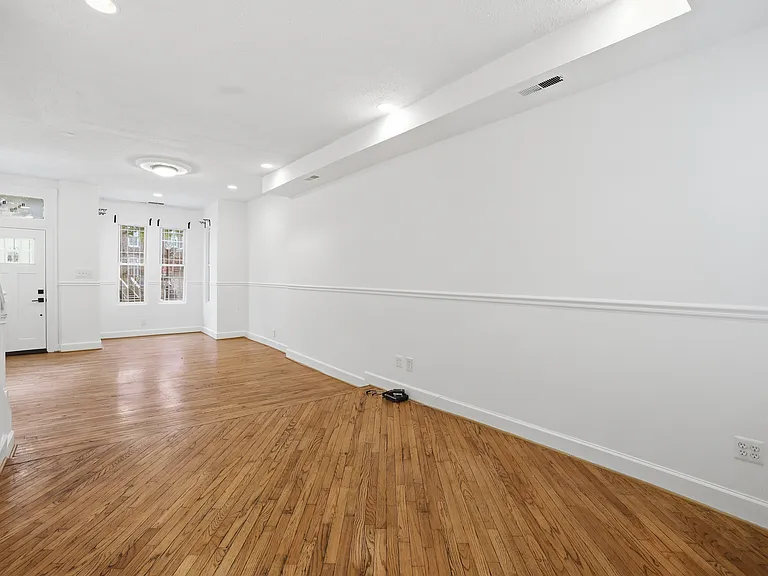 1320 Florida Ave NE — Photo 8
