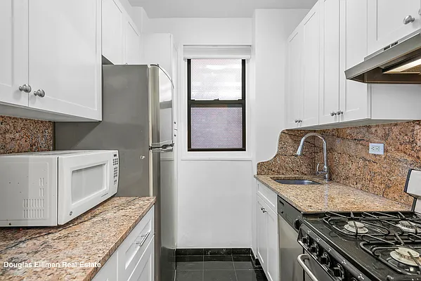Rented by Douglas Elliman | media 10