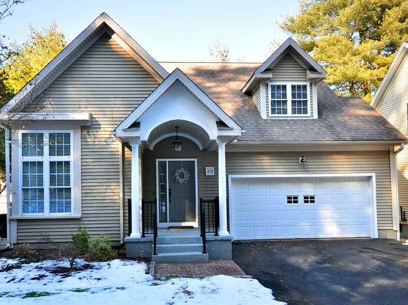 33 Brettonwood Drive #33, Simsbury, CT 06070