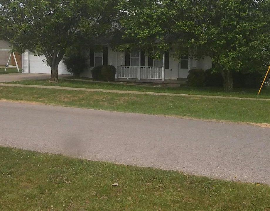 1st image of 140 Wiltshire Ave