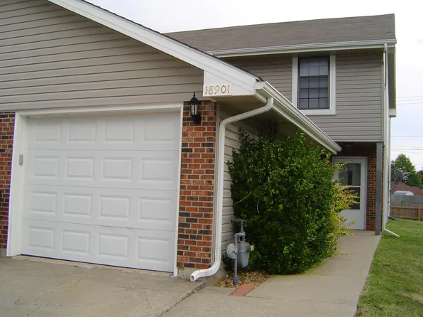 18901 E Manor Dr, Independence, MO 64058