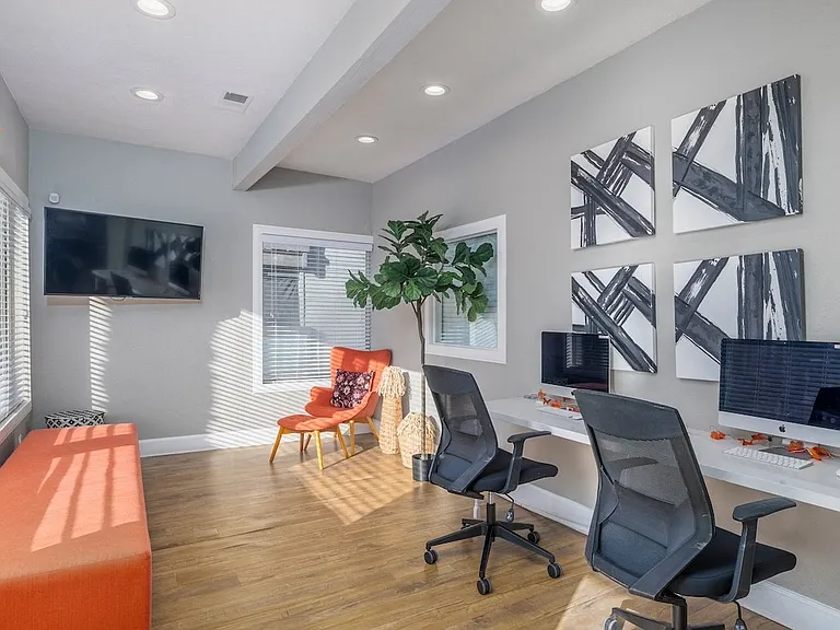 evRIA Diamond Valley — Photo 35