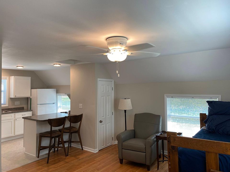 813 Crawford Ave, Ames, IA 50010 Zillow