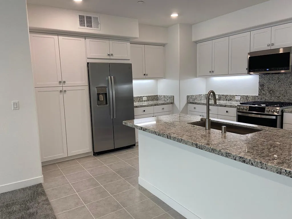 2 bed, 1412 sqft, $3,575 — Photo 4