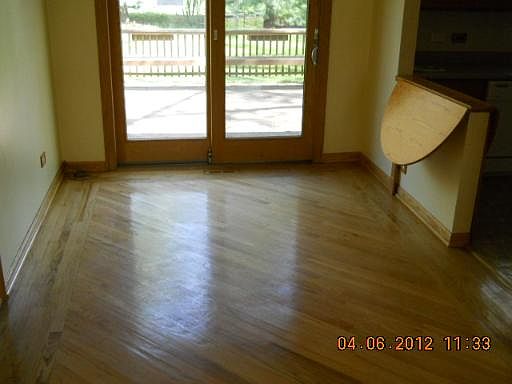 3rd image of 22W534 Tamarack Dr
