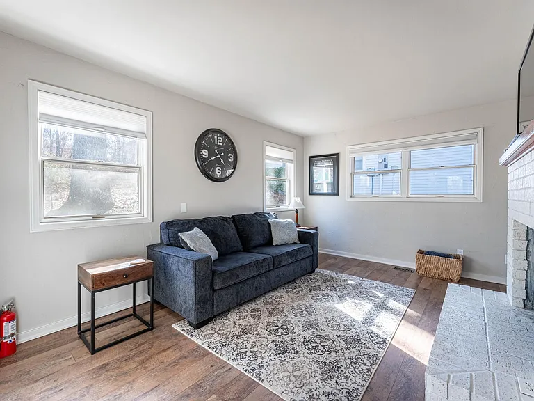 14 Everleigh Dr — Photo 6