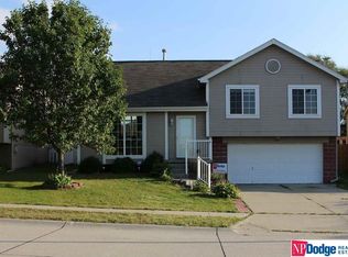 7517 Wyoming St, Omaha, NE 68122