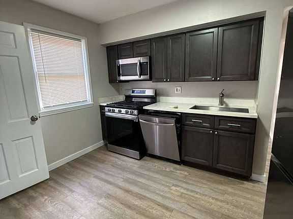 5th image of 8354 Archer Ave