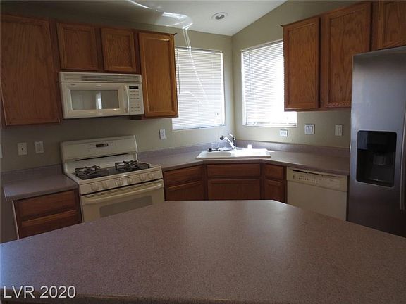 4th image of 5844 Gentle Creek Ln