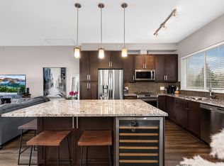 6470 194th St #410, Surrey, BC V4N 6J9