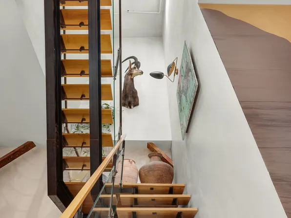 85 North Third Street image 5 of 17