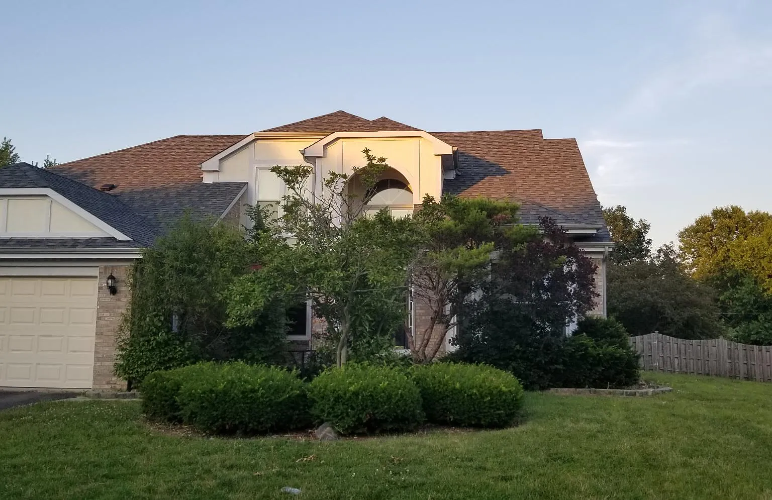 4 bed, 2.5 bath, 2611 sqft, $3,900 — Photo 1
