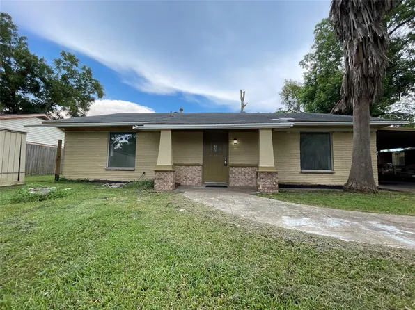 4803 Geraldine St, Seabrook, TX 77586