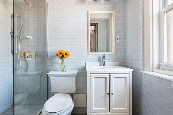 Sold by Compass | media 5