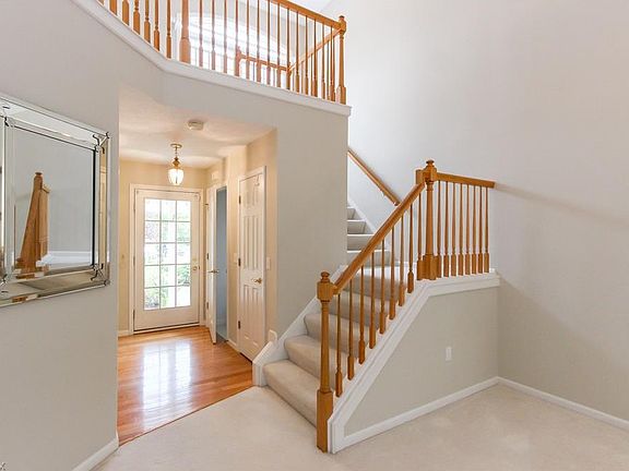 4th image of 401 Bounty Way