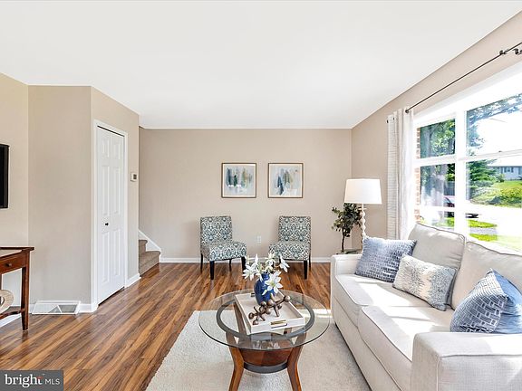 5th image of 10912 Rosewood Dr