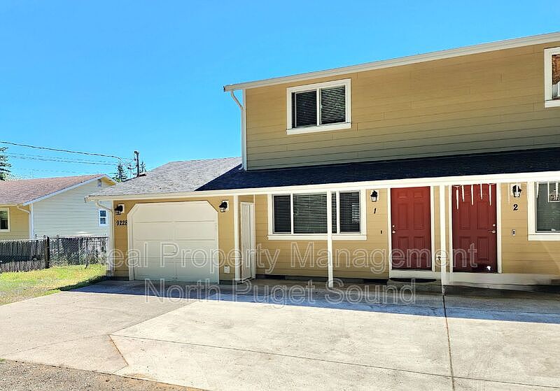 1st image of 9228 50th Ave NE #1