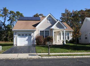 33 Fountain View Dr, Barnegat, NJ 08005