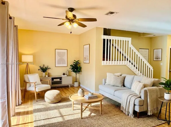 9620 Roundstone Cir, Fort Myers, FL 33967
