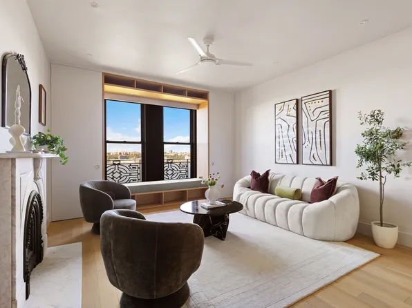 265 Riverside Drive image 2 of 10