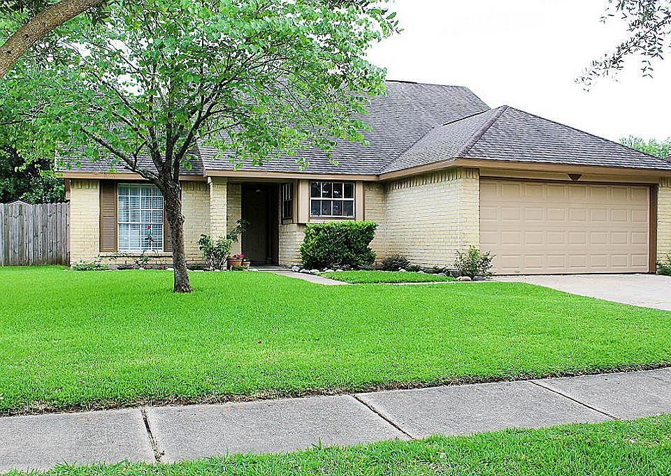 1st image of 2809 Custer Dr