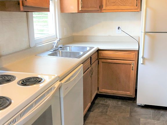 4th image of 18 N Shafer St APT 2