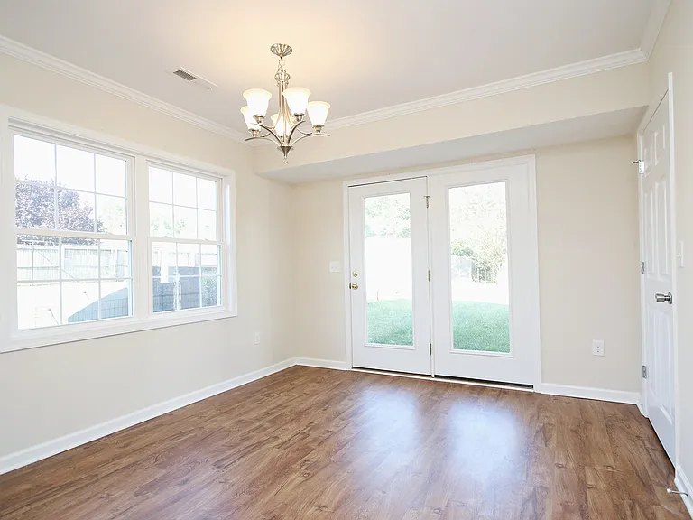 1141 Saint Clair Ave — Photo 6