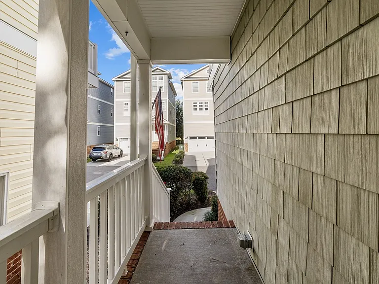 9518 3rd Bay St #112 — Photo 34
