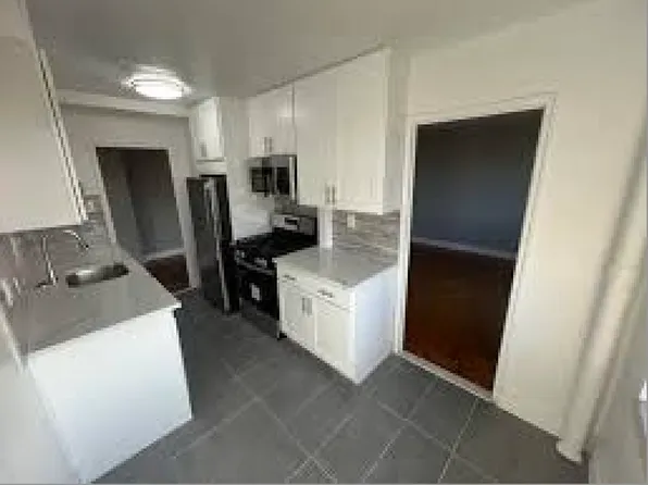 (undisclosed Address), Fresh Meadows, NY 11365