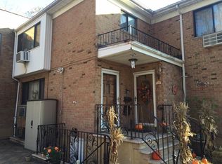 2047 Clintonville St #1, Whitestone, NY 11357