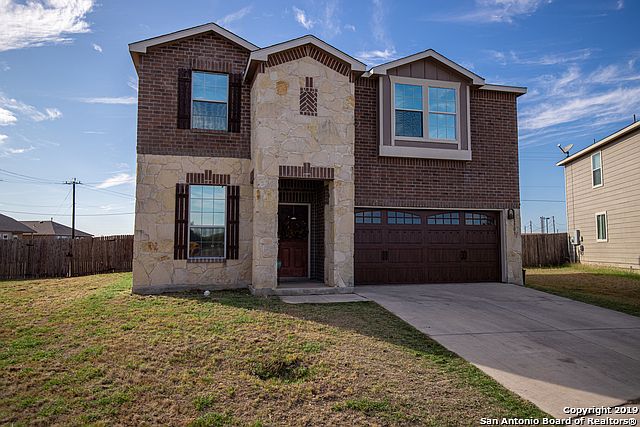 1st image of 8903 Oakwood Park