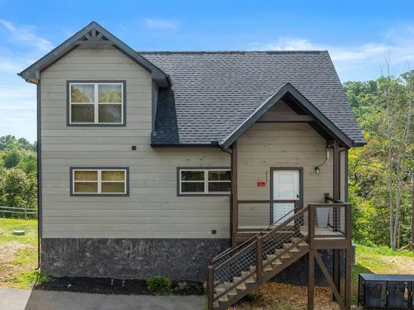 2111 Eagle Feather Dr, Sevierville, TN 37876