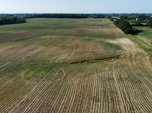 21210 W Grass Lake Rd, Antioch, IL 60002