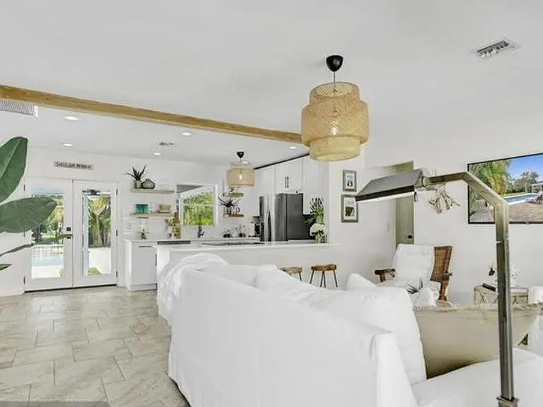 1189 W Camino Real — Photo 14
