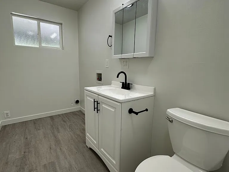 951 N Redwood Rd — Photo 12