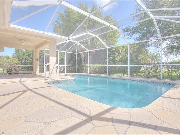 3rd image of 2845 SW 25th Pl