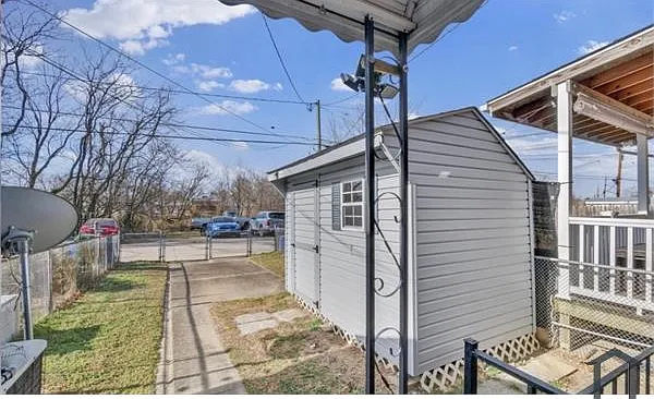 3 bed, $2,600 — Photo 3