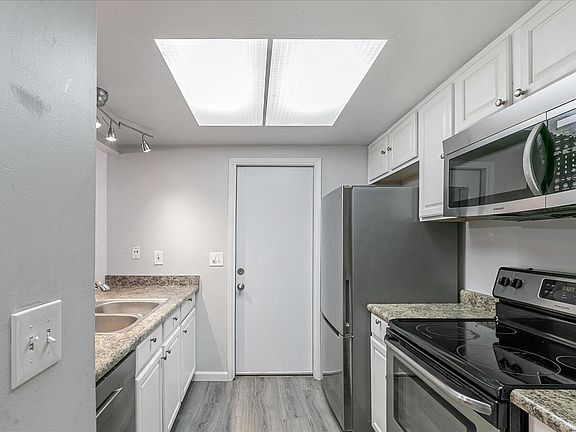 3rd image of 164 Del Rio Court #2