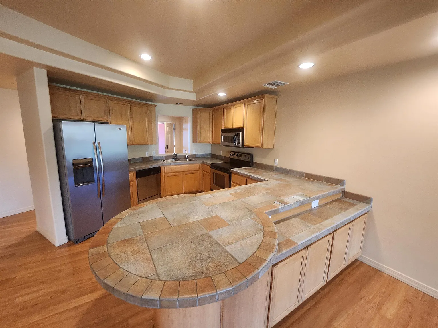 251 Moser Ave #309 (Torres) kp - 1 — Photo 4