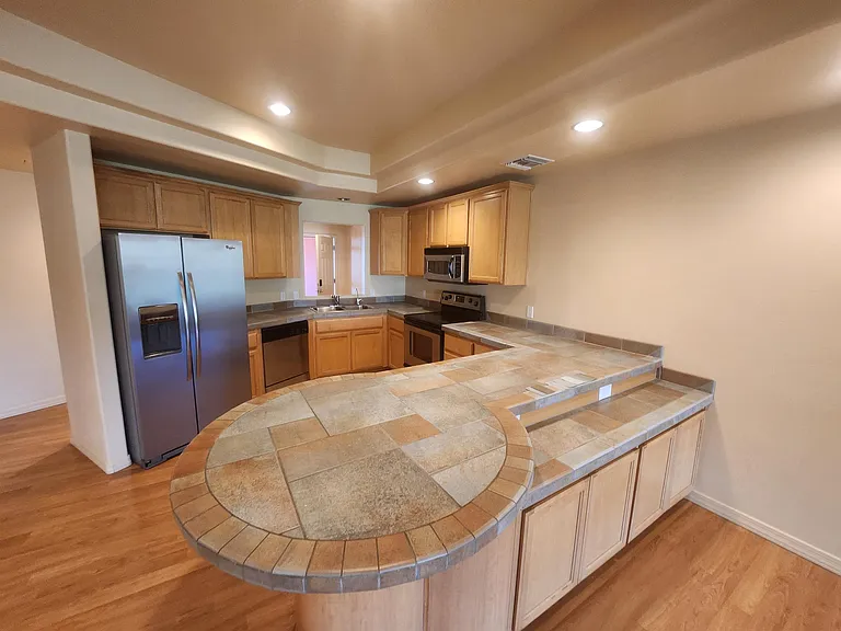 251 Moser Ave #309 — Photo 4
