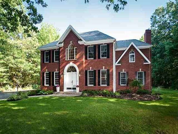 1st image of 12 Saddle Brook Dr
